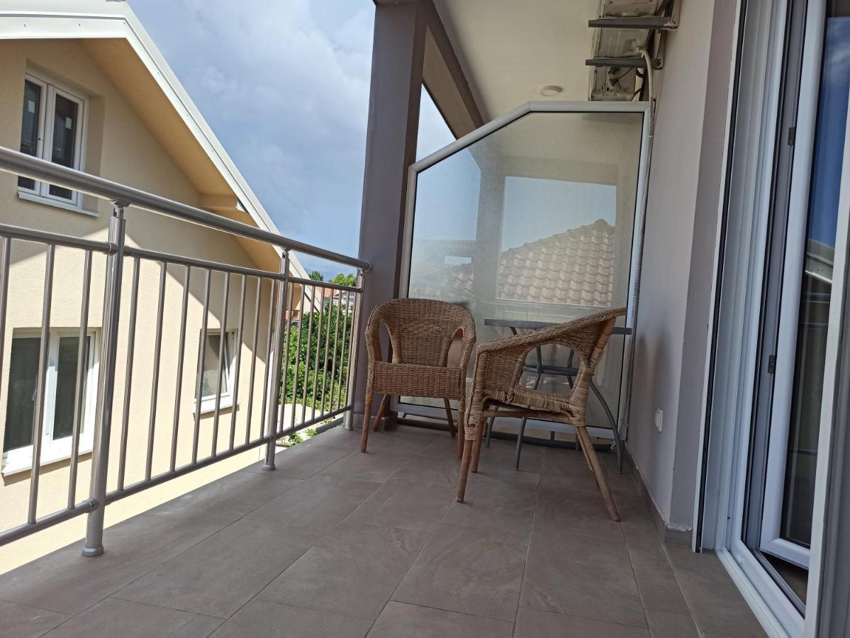 Apartment'S Meti Улцинь Экстерьер фото