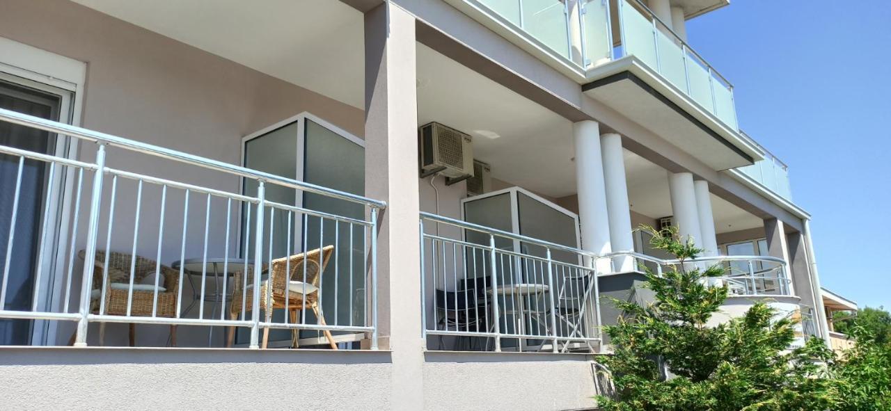 Apartment'S Meti Улцинь Экстерьер фото